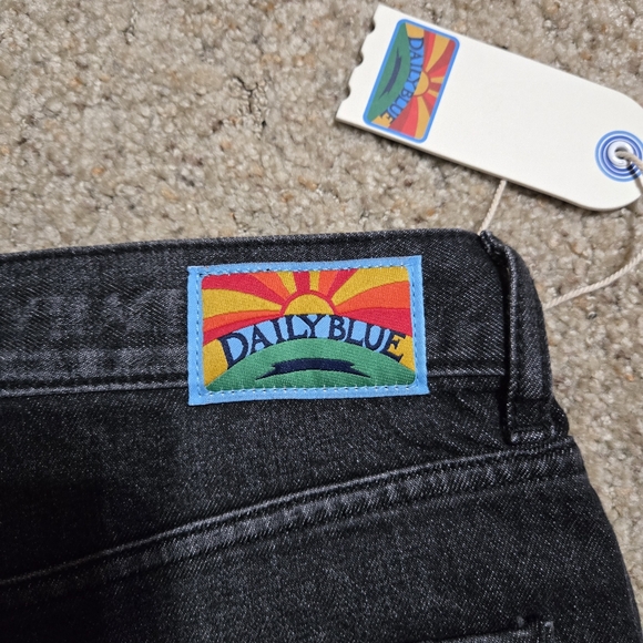 Daily Blue Boost Jeans NWT Black - Picture 4 of 8